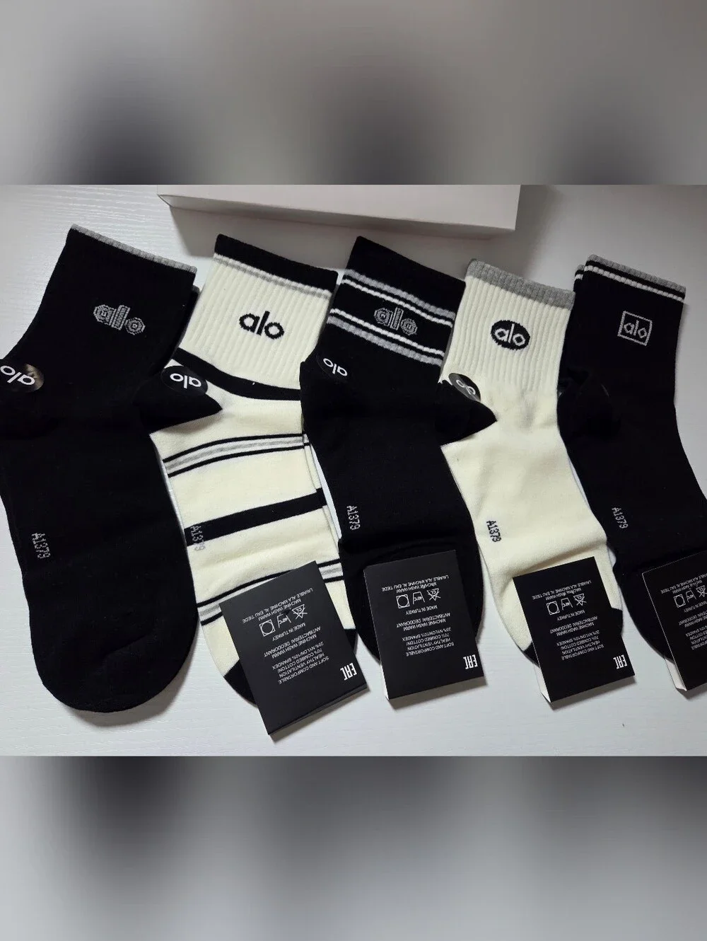 ALO Yoga Men’s Crew Socks – Black & White Stripe & Solid 3-Pack